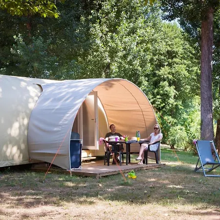 Camping Beau Rivage Campsite